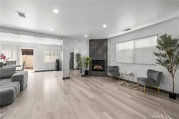 9427 Lemona AVE #15, North Hills, CA 91343