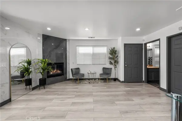 9427 Lemona AVE #15, North Hills, CA 91343