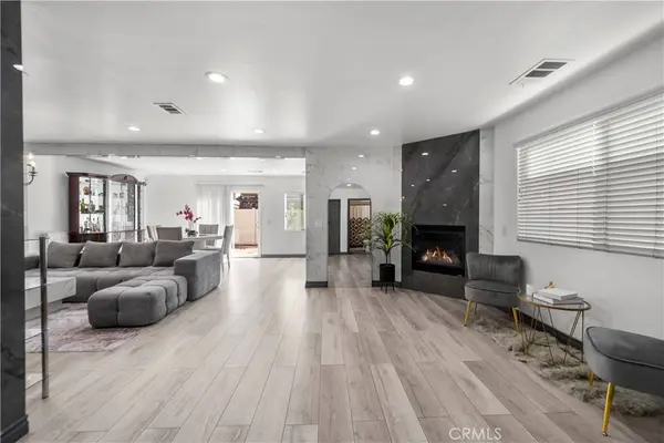 9427 Lemona AVE #15, North Hills, CA 91343