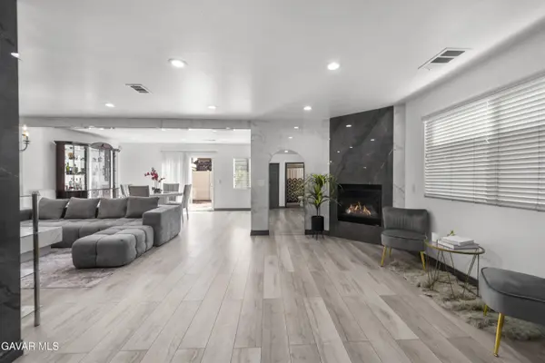 9427 Lemona AVE #15, North Hills, CA 91343