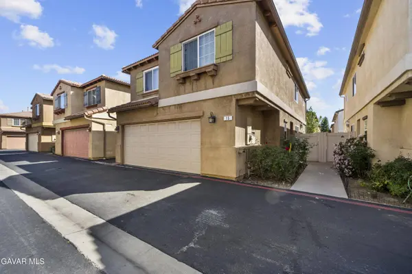 9427 Lemona AVE #15, North Hills, CA 91343