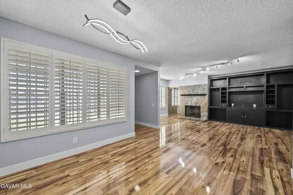 42805 15th ST, Lancaster, CA 93534
