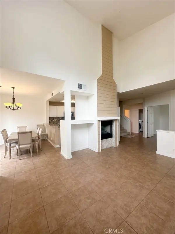 3433 E White Chapel CT #B, Orange, CA 92869