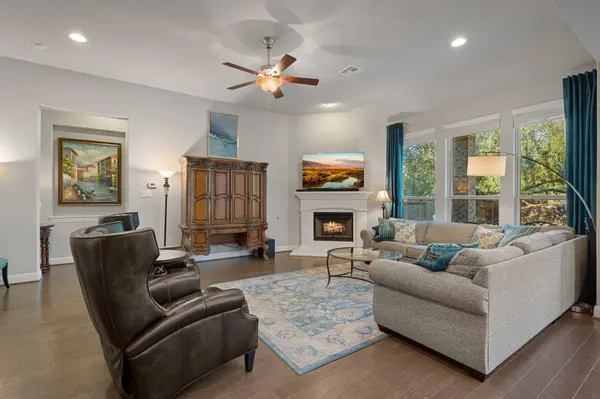 1805 Hollowback DR, Leander, TX 78641