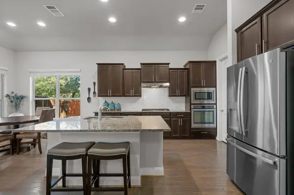 1805 Hollowback DR, Leander, TX 78641