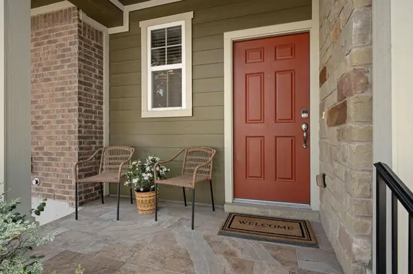 1044 Lost Pines LN, Cedar Park, TX 78613