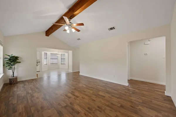 201 Kristi LN, Liberty Hill, TX 78642