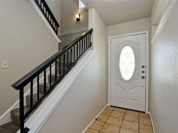 300 North Field ST, Round Rock, TX 78681