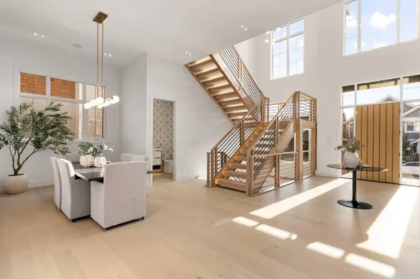 1328 7A ST NW, Calgary, AB T2M 3J6