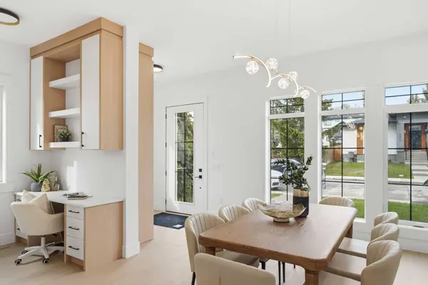 4537 21 AVE NW, Calgary, AB T3B 0W3