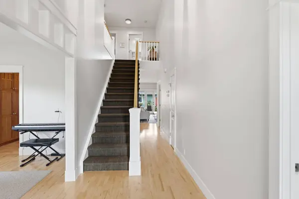 2818 6 AVE NW, Calgary, AB T2N0Y3