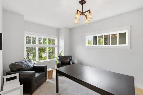 2818 6 AVE NW, Calgary, AB T2N0Y3