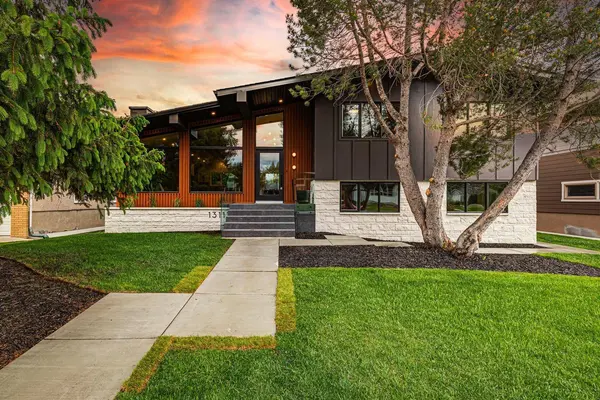 1311 Carlyle RD SW, Calgary, AB T2V 2T9