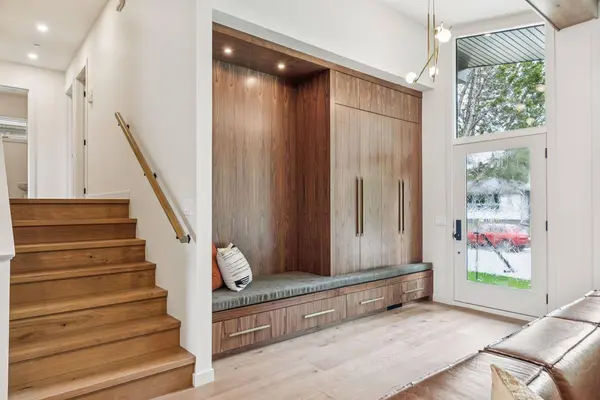 1311 Carlyle RD SW, Calgary, AB T2V 2T9