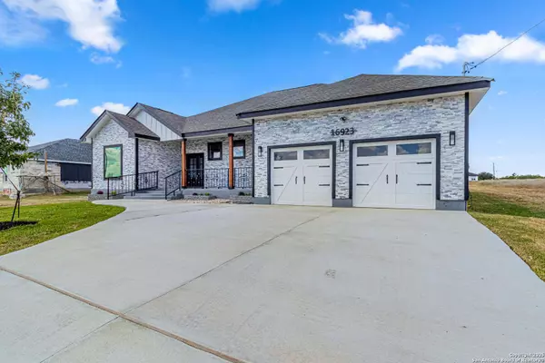 16923 Rancho Escondido, Atascosa, TX 78002