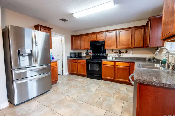 6119 Spotters Ridge, San Antonio, TX 78233