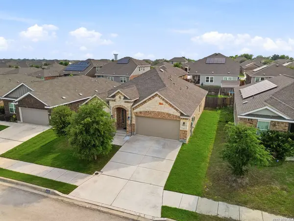 233 HOLLAND PARK, Schertz, TX 78108