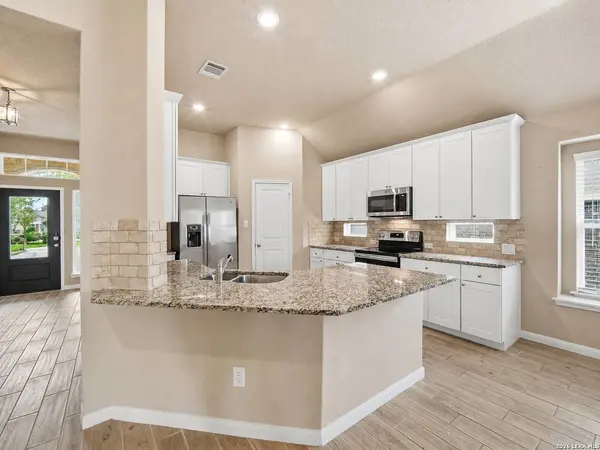 233 HOLLAND PARK, Schertz, TX 78108