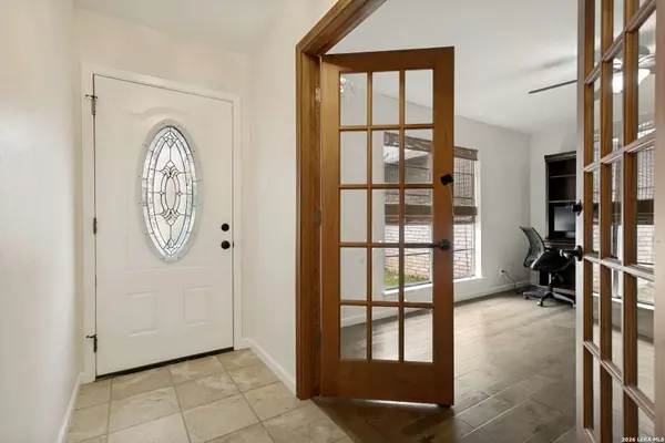 3881 MENGER DR, San Antonio, TX 78259