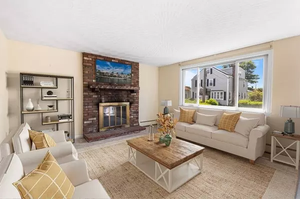 72 Turner St, Quincy, MA 02169