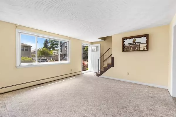 72 Turner St, Quincy, MA 02169