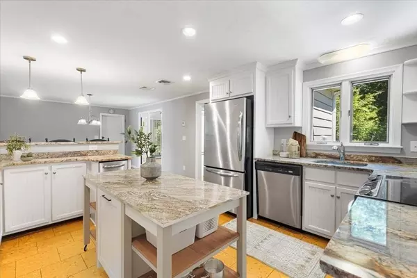 17 Hall Drive, Norwell, MA 02061