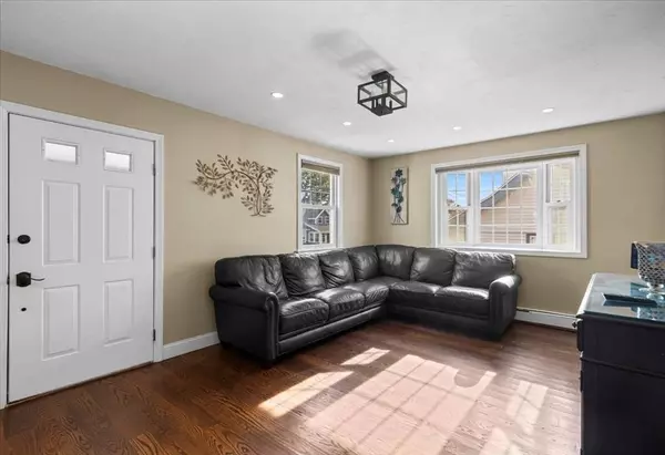 83 Edgemont Rd, Braintree, MA 02184