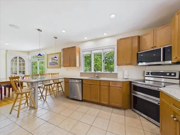 18 Jenness Street, Quincy, MA 02169