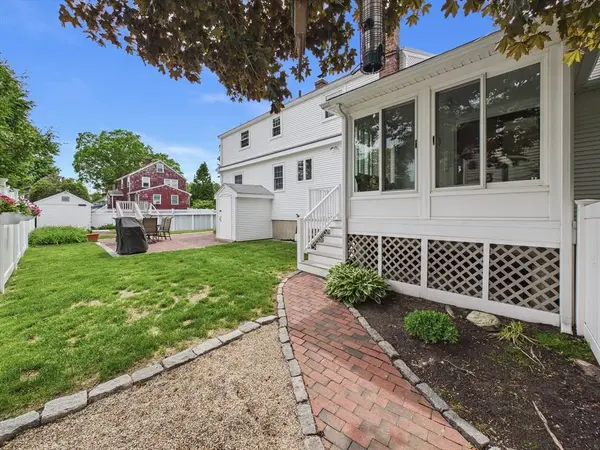 12 S Douglas St, Rockland, MA 02370