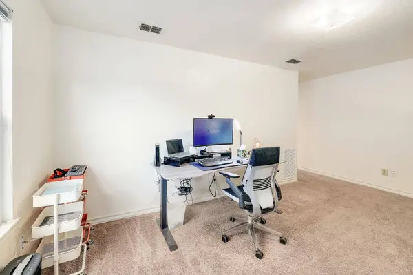703 Valley View DR #A & B, Pflugerville, TX 78660