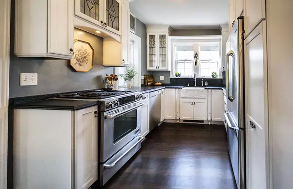 1001 S Brainard AVE, La Grange, IL 60525