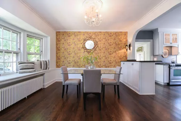 1001 S Brainard AVE, La Grange, IL 60525