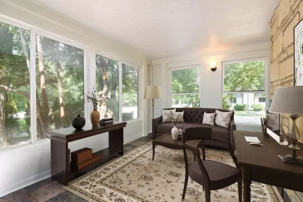 1001 S Brainard AVE, La Grange, IL 60525