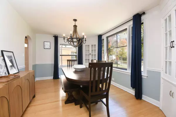 736 S Ashland AVE, La Grange, IL 60525