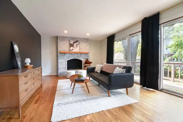 736 S Ashland AVE, La Grange, IL 60525