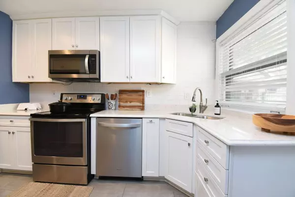 736 S Ashland AVE, La Grange, IL 60525