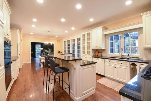 3 Bridle CT, Burr Ridge, IL 60527