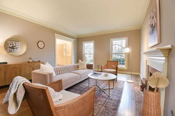 3 Bridle CT, Burr Ridge, IL 60527