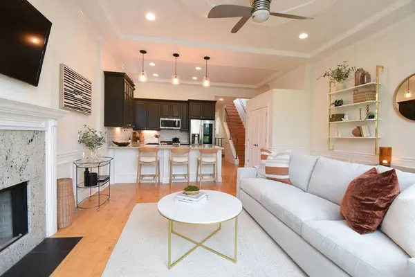 1447 N Bosworth AVE #3, Chicago, IL 60642