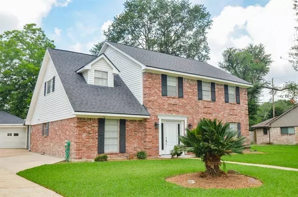 9719 Kindletree DR, Houston, TX 77040