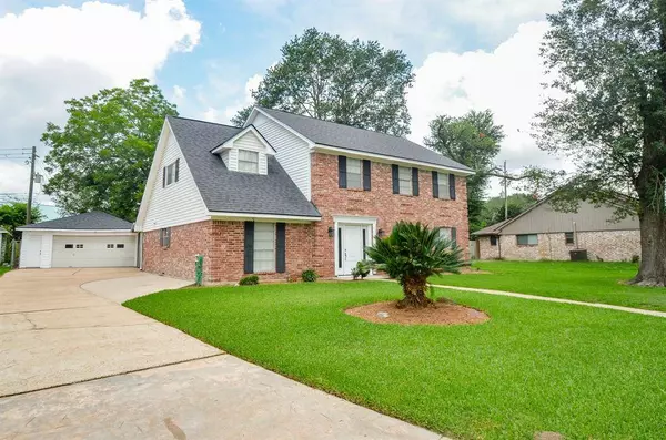 9719 Kindletree DR, Houston, TX 77040