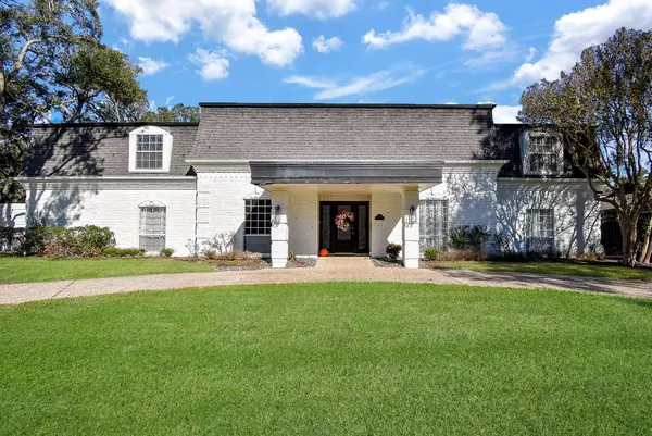 5330 Braesheather DR, Houston, TX 77096