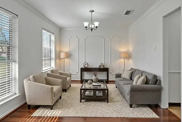9722 Kindletree DR, Houston, TX 77040