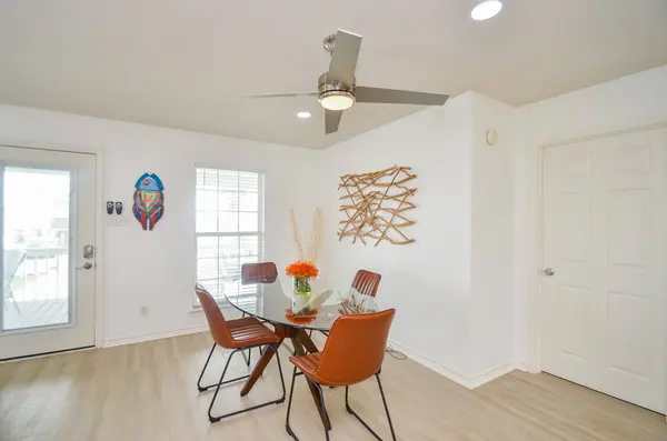 22810 Fresca ST, Galveston, TX 77554