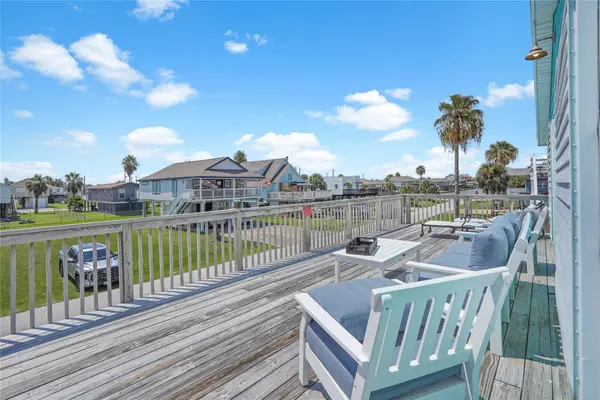 4003 Panola DR, Galveston, TX 77554