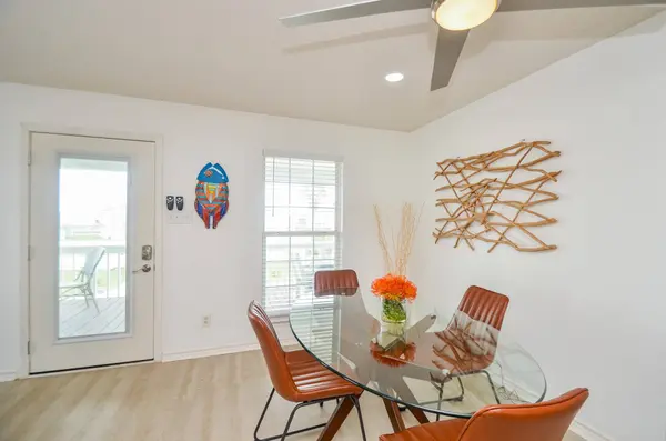 22810 Fresca ST, Galveston, TX 77554