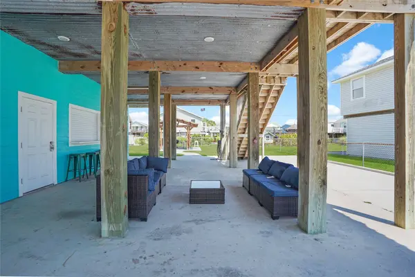 4003 Panola DR, Galveston, TX 77554