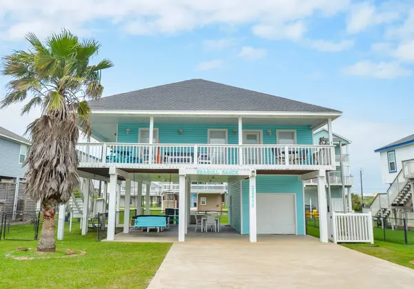 22810 Fresca ST, Galveston, TX 77554