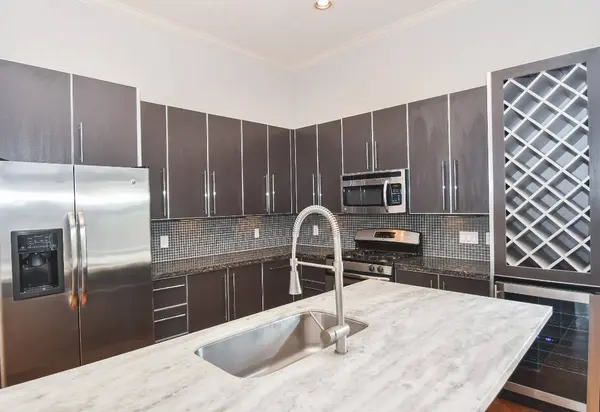 748 W 16th ST #B, Houston, TX 77008