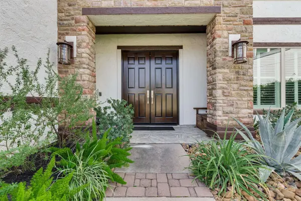 1826 Jade Hollow LN, Houston, TX 77077